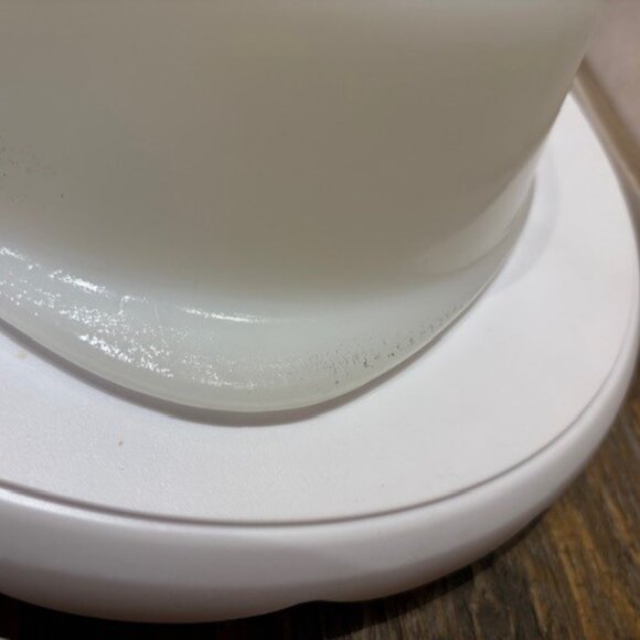 Vintage Glasbake Milk Glass Wildflowers Floral Design 1 1/2 QT J2600 Casserole - Picture 6 of 7